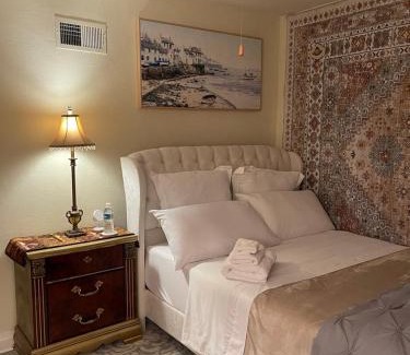 Airport Township House | Splendid Room in House 10 mins to Airport