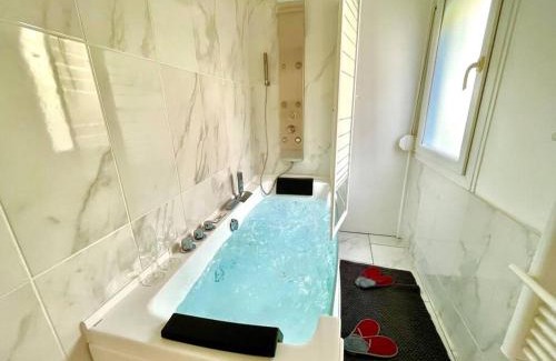 Coutures Apartment | Splendide Cocon Sauna & Balnéo