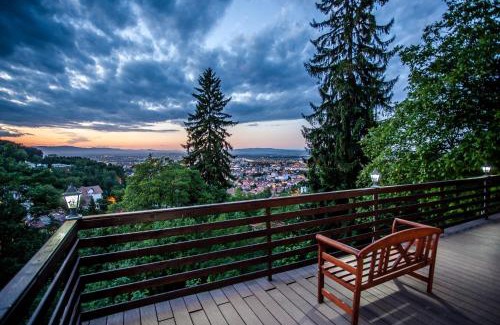 Brasov Villa | Splendor in the forest