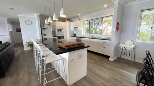 Hawks Nest House | Splendour On Port Stephens!