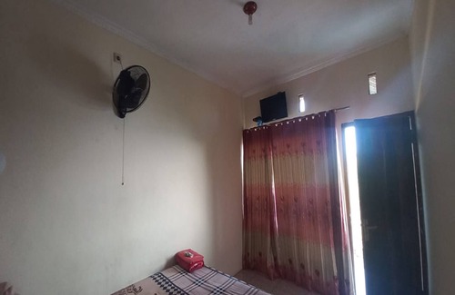 Kalasan Hotel | SPOT ON 93324 Hadi Homestay Syariah