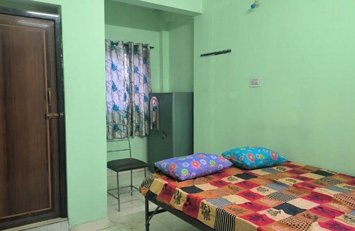 Electronics City Hotel | SPOT ON SRI VARU HOTEL & LODGING