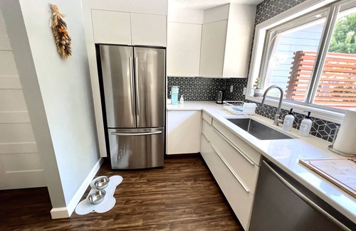 Beaverton House | Spotless, spacious & joyful place with backyard, garden & meditation/yoga space