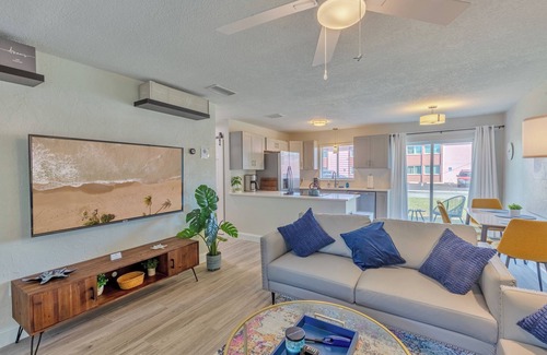 Dunedin Condo | Spotlessly Clean Comfy King Beds 1 Mi 2 Honeymoon Beach Pass Included 4 Stay