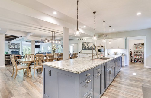 Wisconsin Dells Villa | Sprawling Wisconsin Dells Home w/Deck & Fire Pit