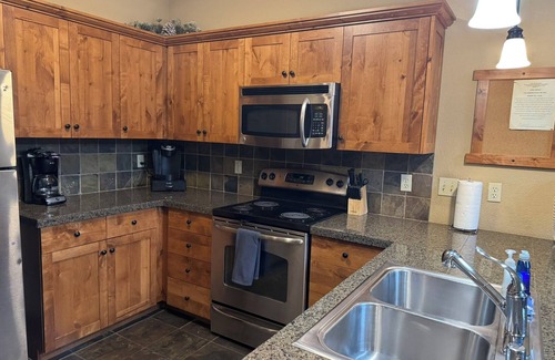 Kellogg Condo | ❄️🚵 Spread out in a Deluxe Suite🏄♂️🥾 en suite listed