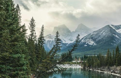 Canmore Apartment | Spring Creek Penthouse by Canadian Rockies Vacation Rentals