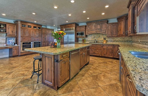 Benson House | Spring Creek Retreat on 25 acres w/Mountain Views!
