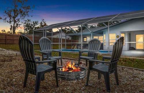 Brooksville House | 🏡 Spring Hill Golf & Pool Retreat – 4 Bedrooms