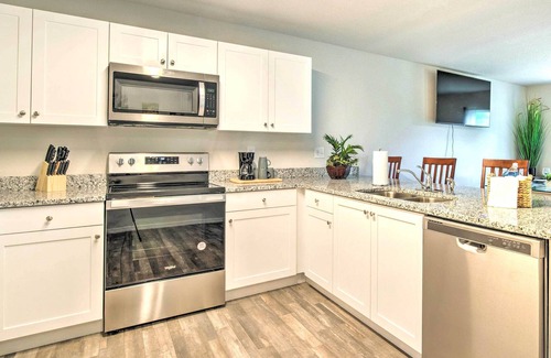 Spring Hill House | Spring Hill Home: 5 Mi to Weeki Wachee Park!