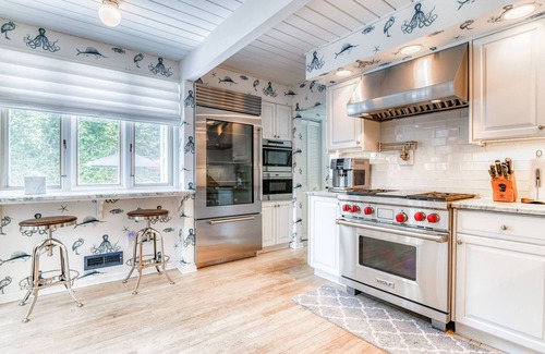 Spring Lake House | Spring Lake Luxury - Saltwater Pool & Outdoor Sauna - close to North End Beach