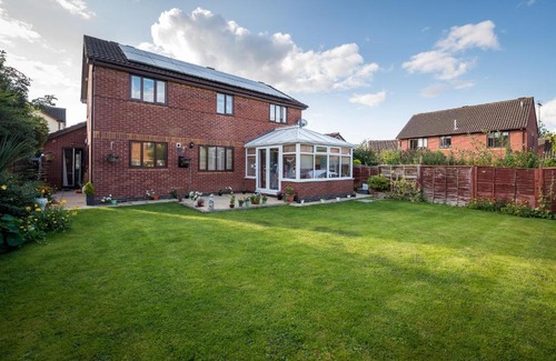 Worcester House | Spring Meadow