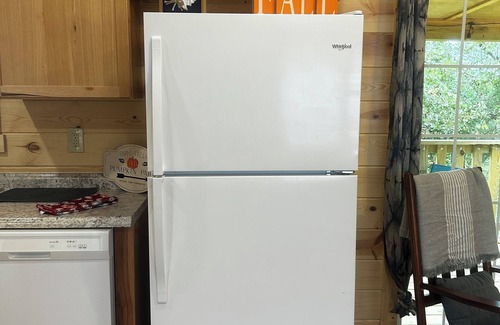 Licking Cottage | Spring Retreat with private deck, pets welcome