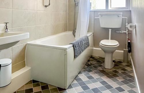 Hartland House | Spruce Cottage - Uk46875