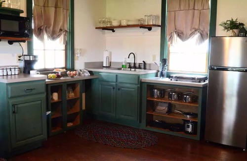 Steelville Cottage | Spruce Edge Guest Housen