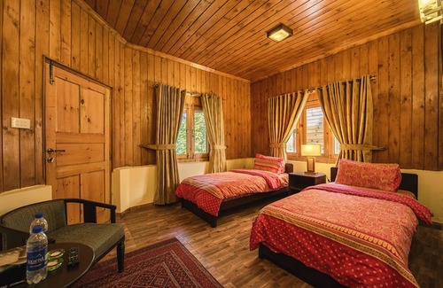 Shogran Hotel | Spruce Resort Shogran
