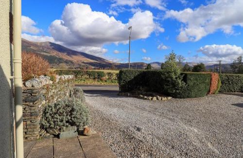 Thornthwaite House | Squirrel Cottage
