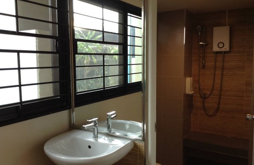 Nai Mueang Hotel | Srisomthai Hotel