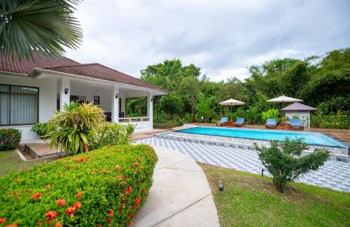Khuekkhak Villa | Sriwaree Pool Villa Khao Lak - 8 meters pool - 3 bedroom - 2 bath