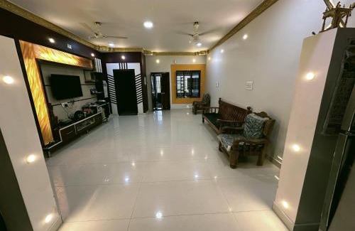 Tiruvannamalai House | SS Hall Stay