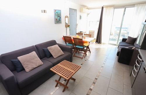 Saint-Cyprien Plage Apartment | St Cyprien Marina view bright apartment for 4 people