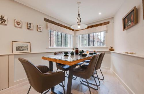 Little Walsingham House | St Gabriels