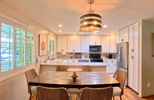 St. George House | St. George Digital Nomad Base w/Putting Green, Gym, Game Room & Outdoor Cinema
