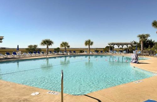 Oceanmarsh Subdivision Apartment | St Helena Island Condo with Pool and Beach Access!