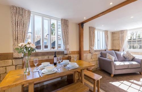 Winchcombe Apartment | St Kenelm