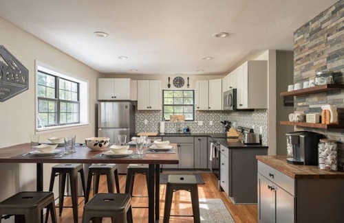 Saint Mary's House | St Mary's Glacier Retreat | A Cozy Lakeside Escape