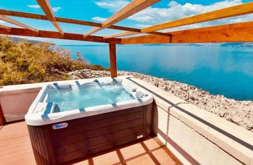 Pucisca Villa | St. Nicholas lighthouse - island of Brač