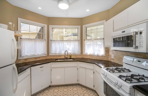 Summit - University Condo | St.Paul - Cathedral Hill - Best Historical Neighborhood in the Twin Cities