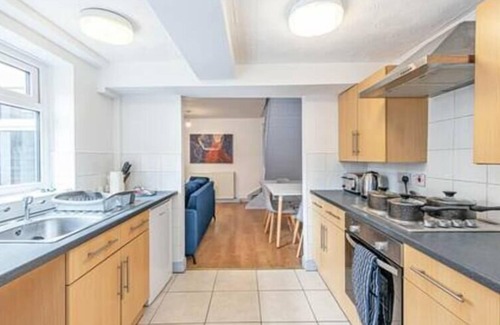 Preston House | St Pauls Square - 4 Bed- Preston