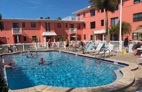St. Pete Beach Cottage | St. Pete Upham Beachfront Pool Wifi Parking
