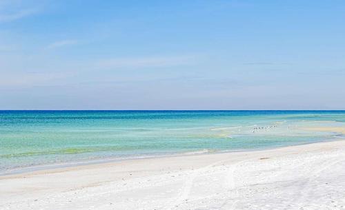 Gulf Lagoon Beach House | St Thomas Square Villa 414