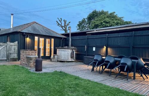 Brightlingsea House | Stable Cottage at Lee Wick Farm Cottages & Glamping