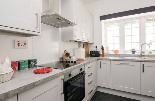 Langholm Cottage | STABLES COTTAGE, family friendly, with open fire in Langholm