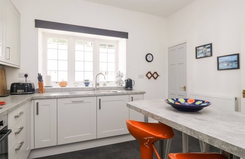 Langholm Cottage | STABLES COTTAGE, family friendly, with open fire in Langholm