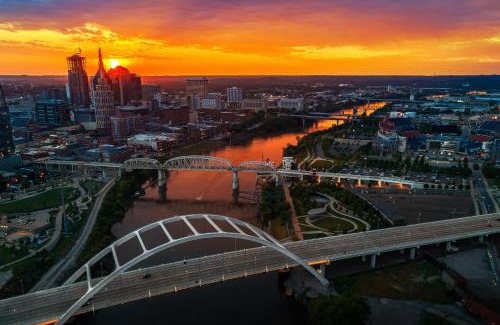 Woodbine Apartment | Stand Tall Unit B