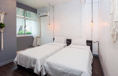Wat Ratchabophit Hotel | Standard Double Room near grand palace