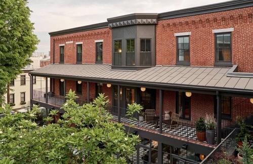 Fishtown House | Standard King Room at Anna & Bel with In-Room Wet Bar and Garden Courtyard