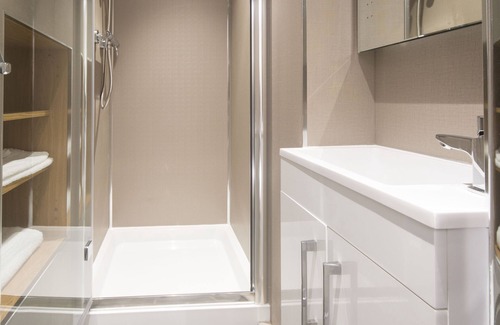 Lancaster Bed & Breakfast | Stanley Lodge Farmhouse