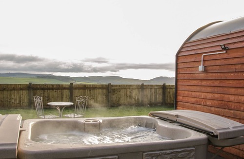 Kingswood Cottage | STAPELEY POD, romantic, character holiday cottage in Chirbury