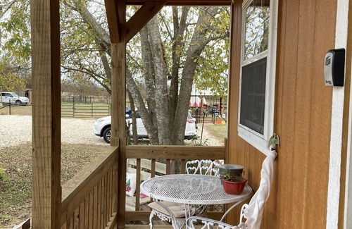 Moody Cabin | Star Gazing - Bon Fire Cabin in the Peaceful Country at Blue Eagle Retreat