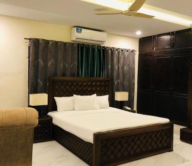 F-7 Sector House | Star House