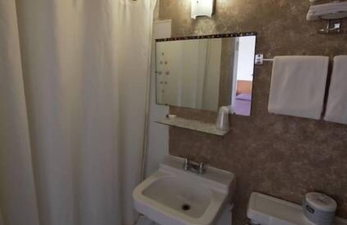 Morden Hotel | Star Motel