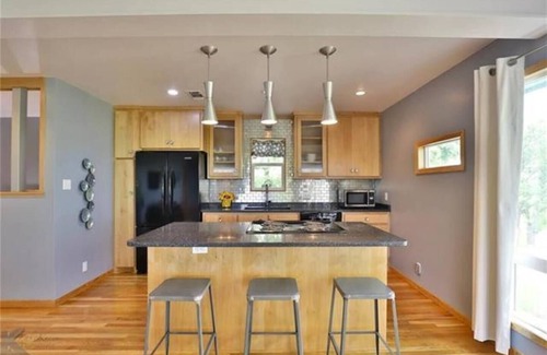 Coleman House | Stardust Retreat: 2 Houses, 6 Bedrooms on 3 Acres