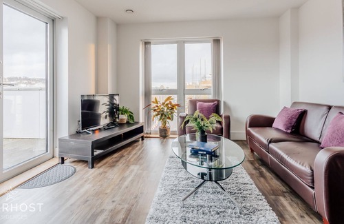 Guildford Apartment | StarHost Residences | Spacious 2 bedroom apartment in Guildford centre