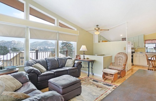 Estes Park House | Starlight in the Rockies – 3BR Mountain Retreat, Wrap-Around Deck – 20-NCD0353