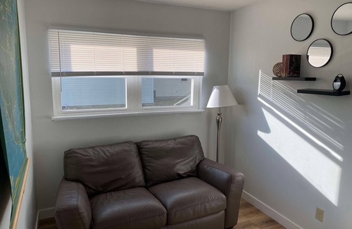 Teutopolis House | Starry Night-Cozy, small town feel. 2 Bedroom, 1 office -option of air mattressn